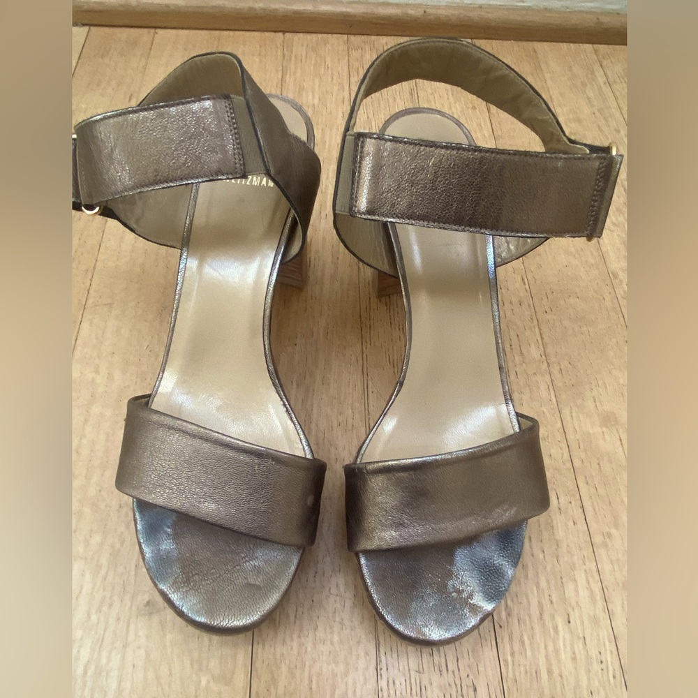 Stuart Weitzman “Broadband” platform heels